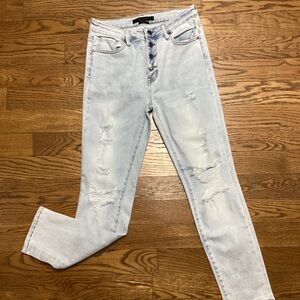 Risen button fly jeans. Size 29/9. Acid Wash